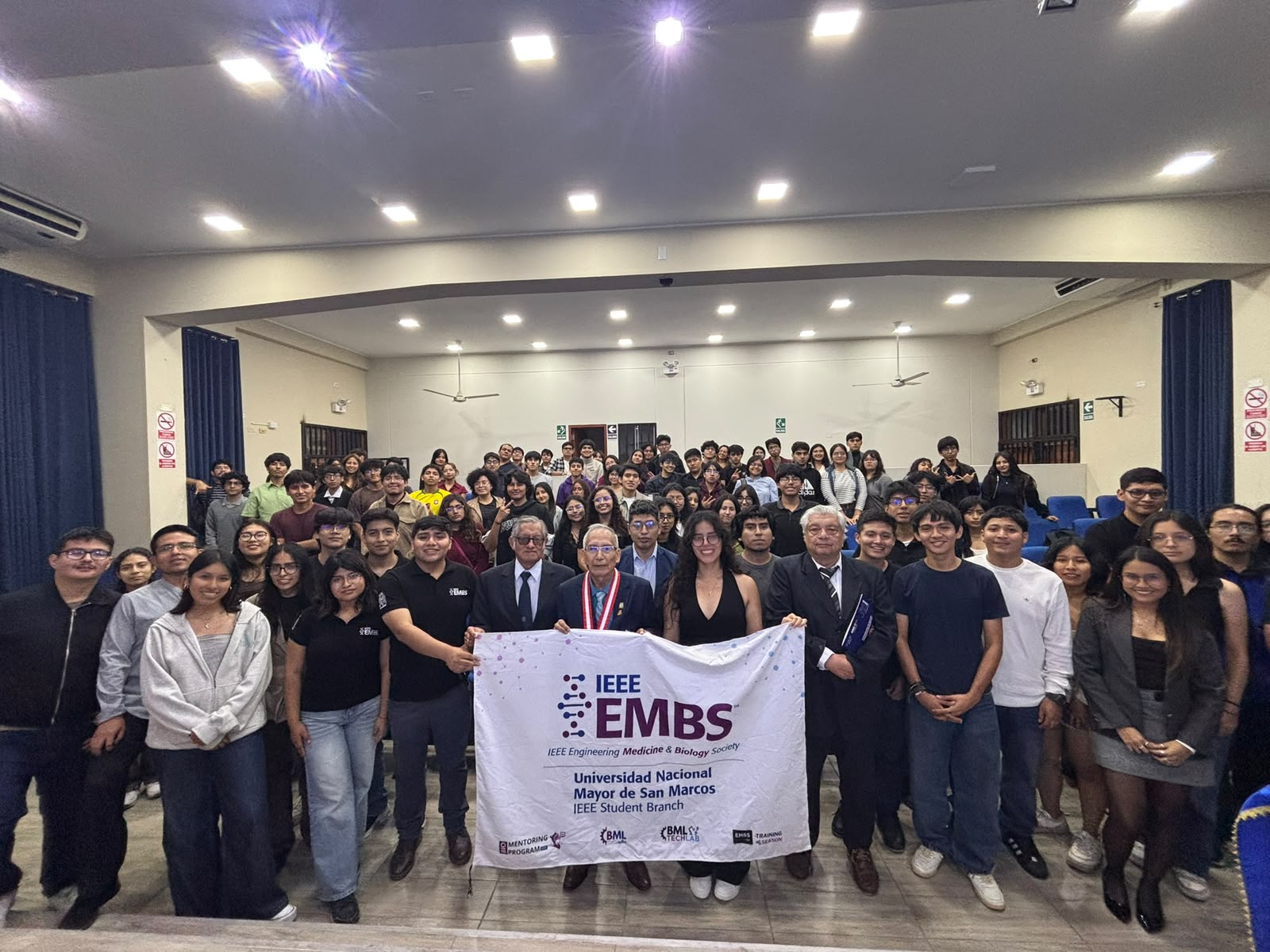 Evento de la comunidad con IEEE EMBS UNMSM